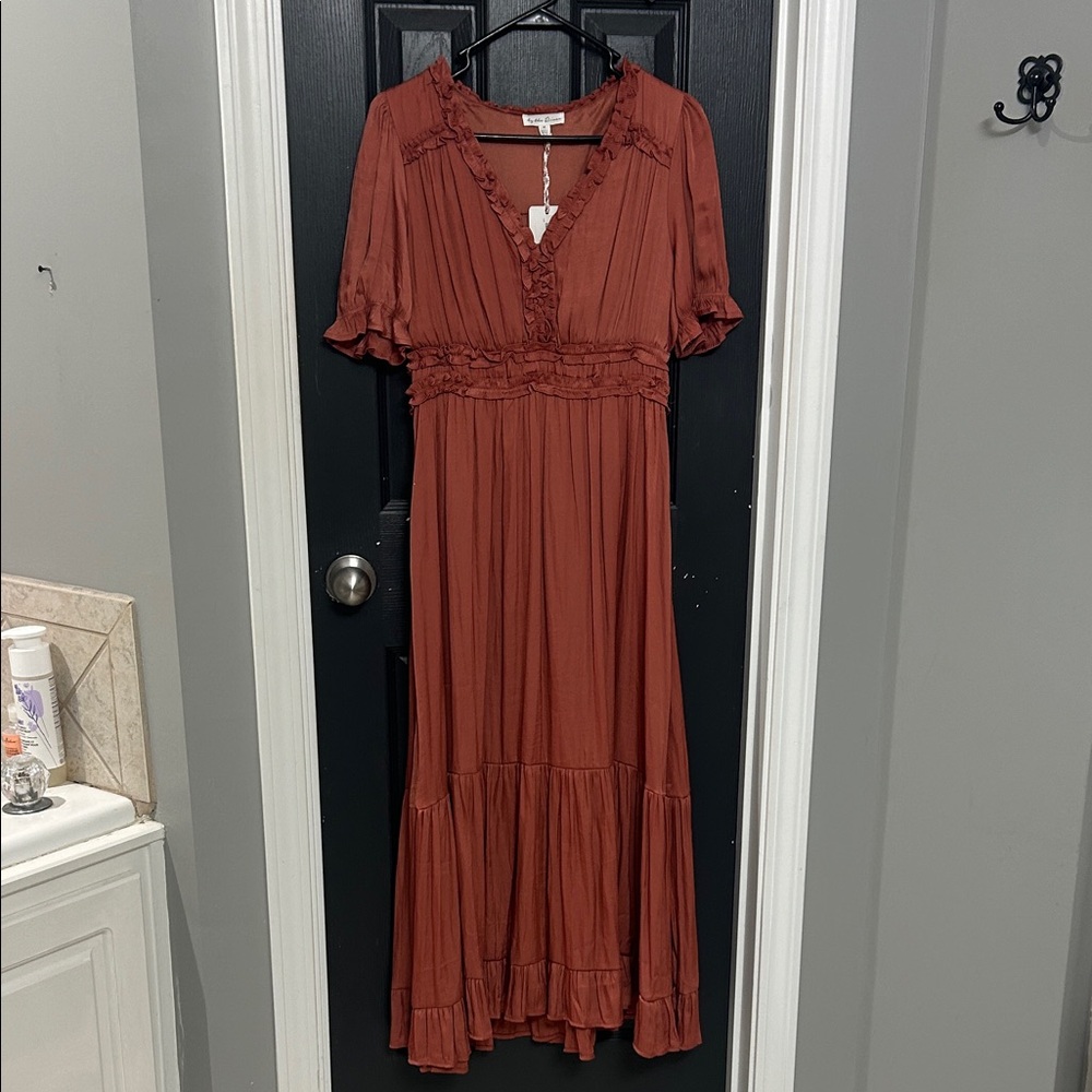 Elegant Rust Midi Dress